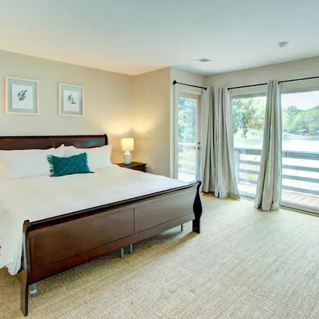 Paradise Point Holiday home *