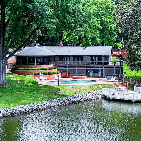 Paradise Point Holiday home *