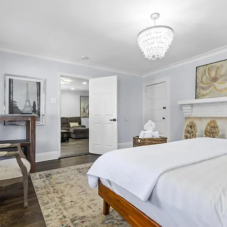 4br Bright And Modern - Close To Everything