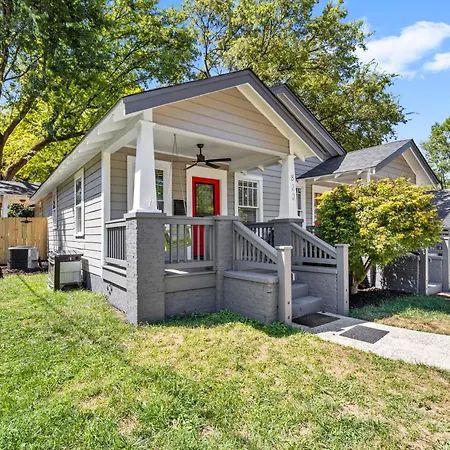 4br Bright And Modern - Close To Everything Holiday home Charlotte