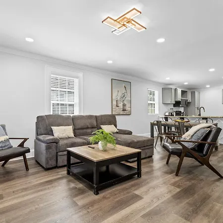 4br Bright And Modern - Close To Everything Holiday home *