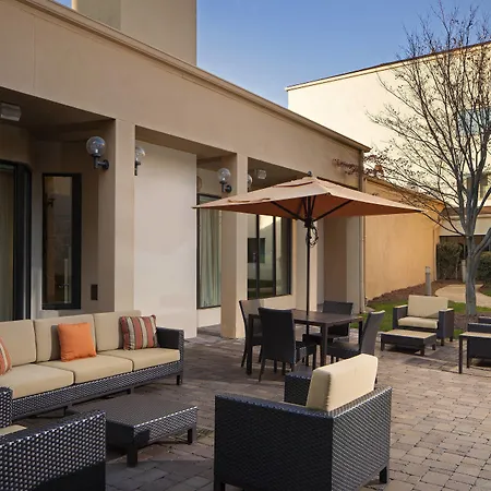 Courtyard Arrowood 3* Charlotte