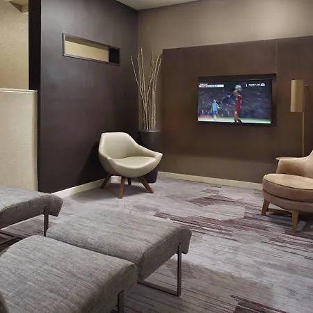 Courtyard Arrowood Hotel 3*