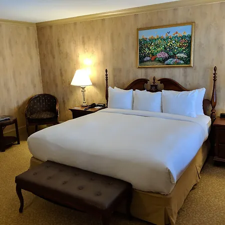 Dunhill Hotel