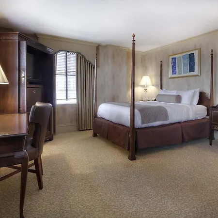 Hotel Dunhill