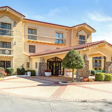 Quality & Airport Hotel 3*