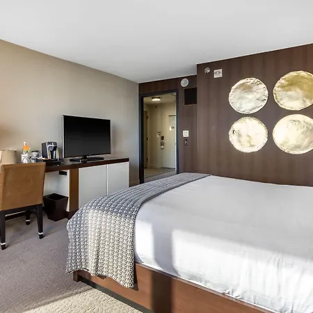 Omni Hotel 4*