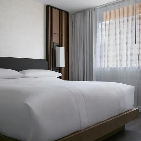 Marriott Center Hotel 4*