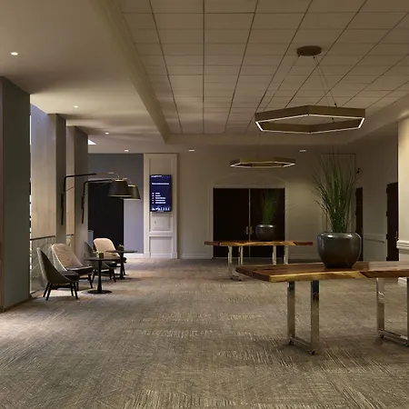 Marriott Center Hotel 4*