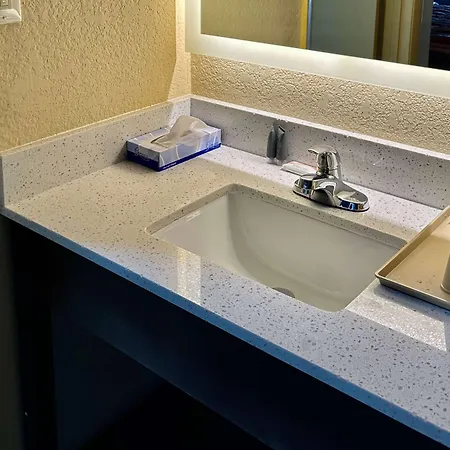Motel Days By Wyndham Northlake
