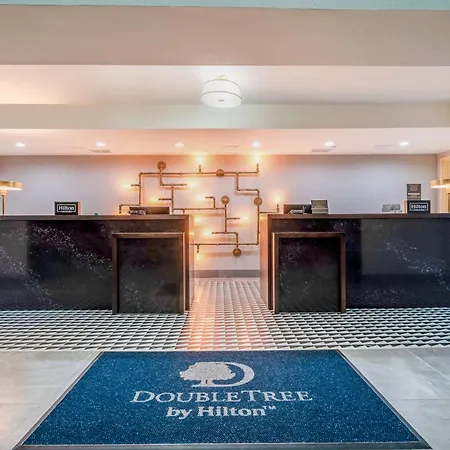 Doubletree By Hilton South Tyvola Hotel