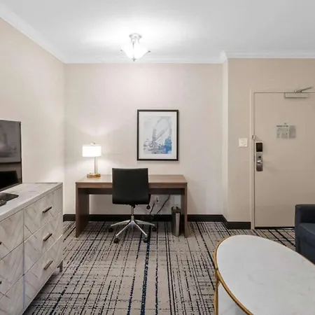 Hotel Doubletree By Hilton South Tyvola
