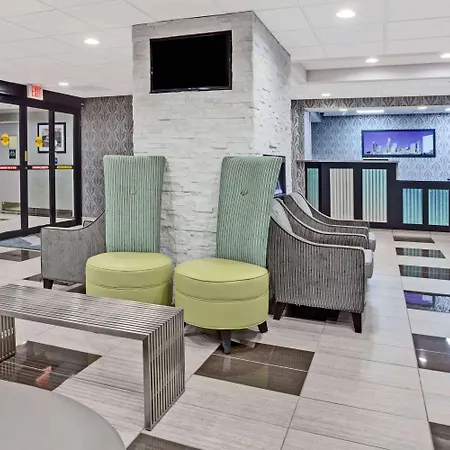 Wyndham Garden Airport Southeast Hotel 3*