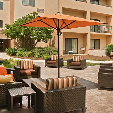 Hotel Courtyard Southpark 3*