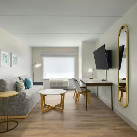 Towneplace By Marriott Loso Airport Hotel 3*