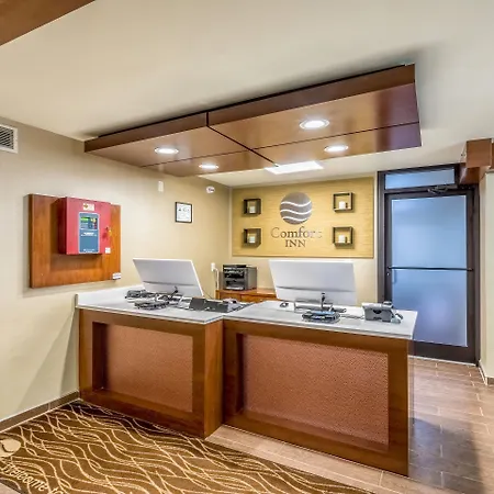 Inn Comfort Airport Uptown