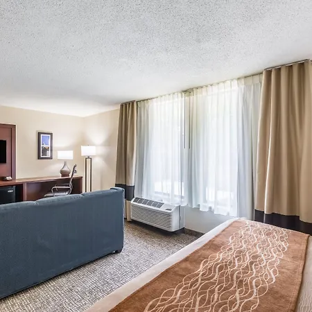 Inn Comfort Airport Uptown 3*
