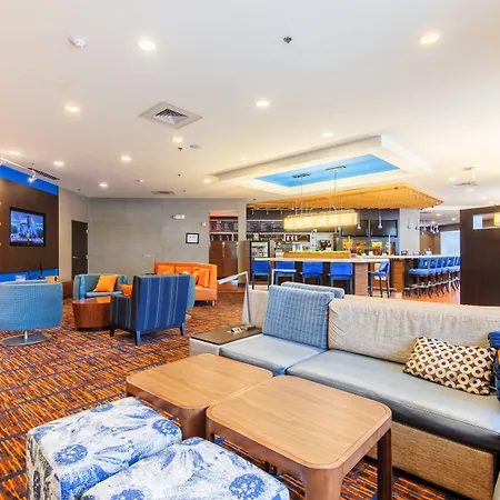 Courtyard By Marriott Airport Loso Hotel