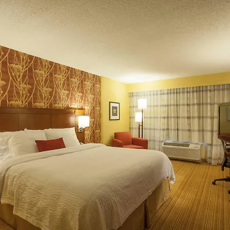 Courtyard By Marriott Airport Loso