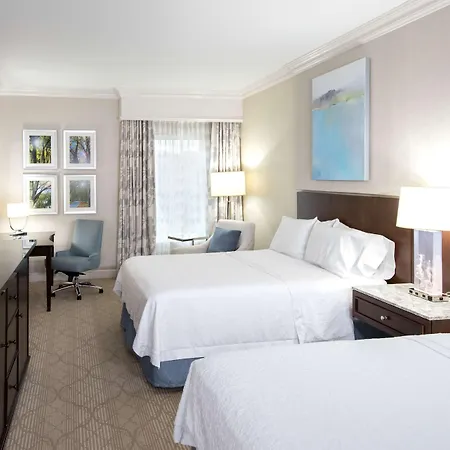 Hotel Hampton & South Park At Phillips Place