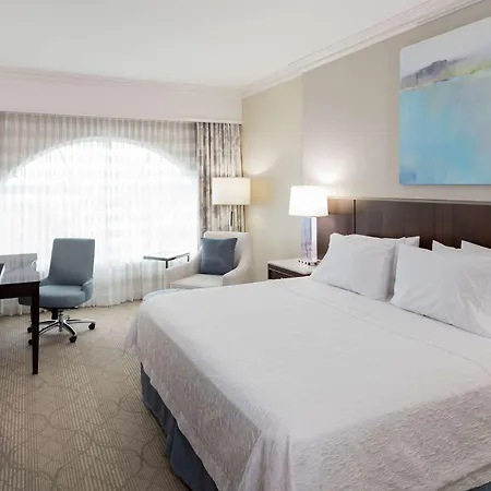 Hotel Hampton & South Park At Phillips Place