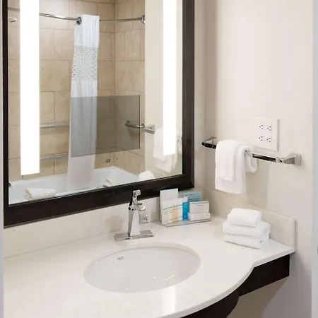Hampton & South Park At Phillips Place 3* Charlotte