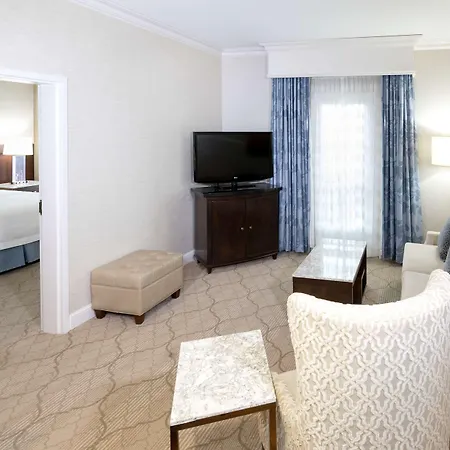 Hotel Hampton & South Park At Phillips Place Charlotte