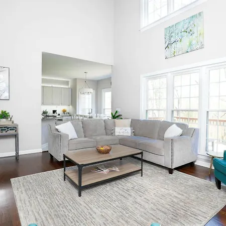 Disconnect At With Great Surroundings In Charlotte, North Carolina Holiday home