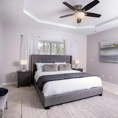 Fantastic With Fire Pit And Barbecue In Charlotte, North Carolina Holiday home *