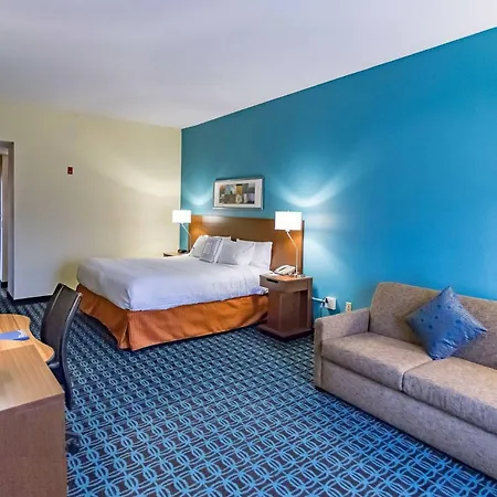 Fairfield Northlake Hotel 3*
