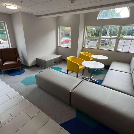 Hotel Microtel & By Wyndham Charlotte/northlake 2*