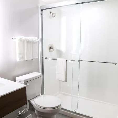 Hotel Microtel & By Wyndham Charlotte/northlake 2*