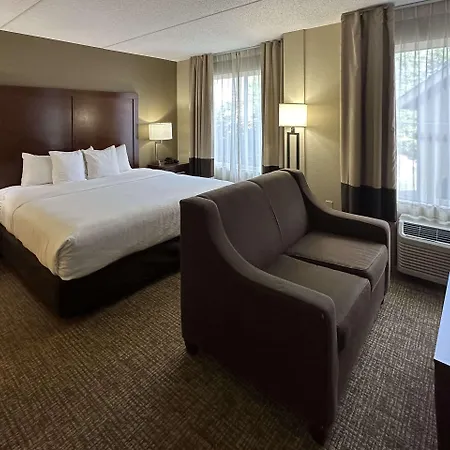 By Ihg Charlotte
