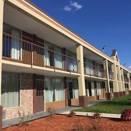 Red Roof - Airport Motel 2*