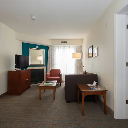 By Marriott Piper Glen 3* Charlotte