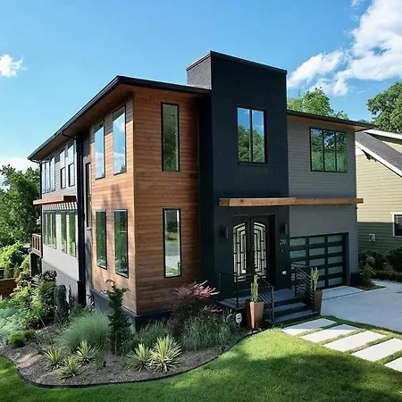 Maison Noda Uptown Skyline Views, Gym Sleeps 14