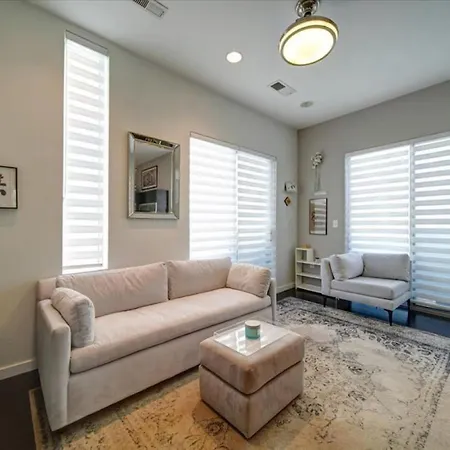 Holiday home Modern 1br Stylish Near Uptown Clt *