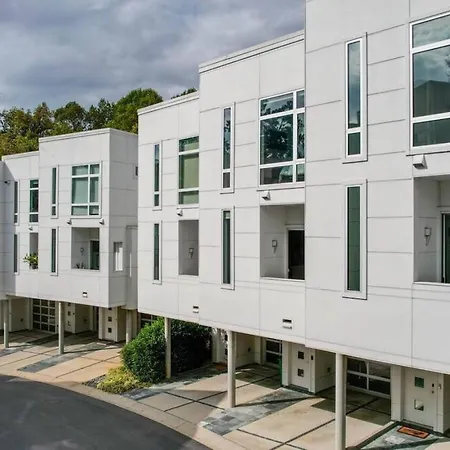 Sophisticated 3-story In Wesley Heights Charlotte