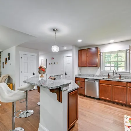 3bd House W/quiet Living, Access: 6mi To Dtwn *