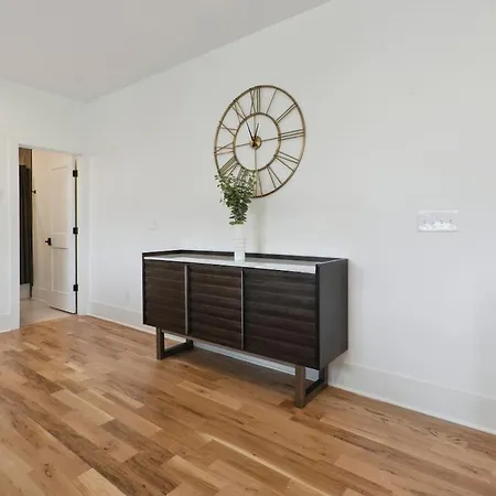 Luxury Build - King Beds - Minutes To Uptown