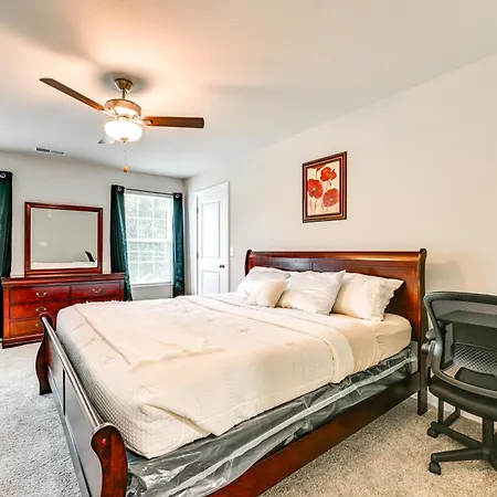 Modern Townhome W/ Yard: 5 Mi To Dtwn *