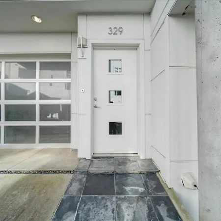 Modern 1br Stylish Near Uptown Clt Holiday home *