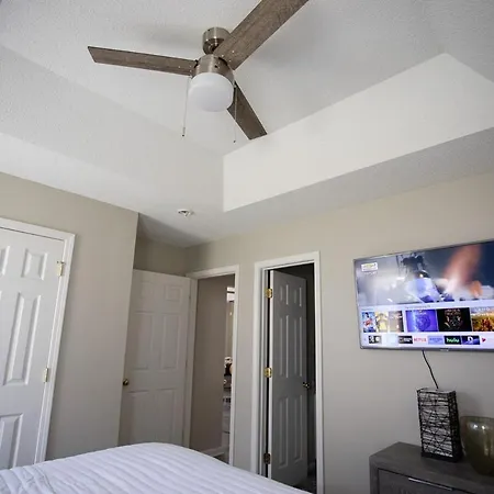10 Mins To Uptown 1 King, 2 Queenbeds * Charlotte
