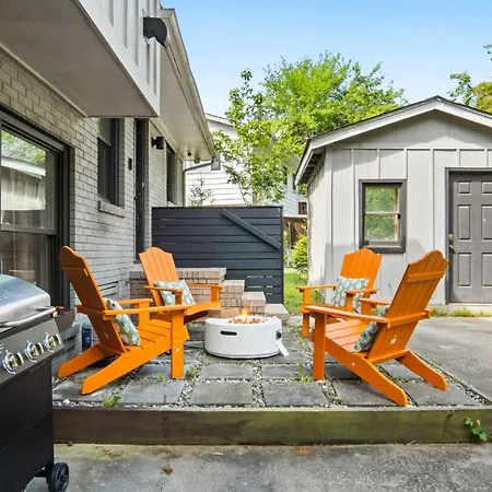 Holiday home 4bd Cozy Getaway | Eclectic, Central, Near Airport Charlotte