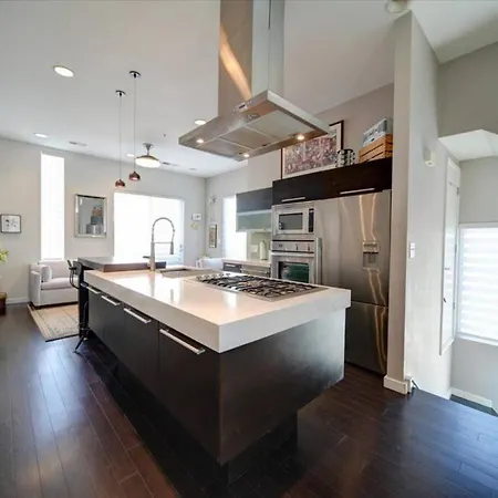 Modern 1br Stylish Near Uptown Clt