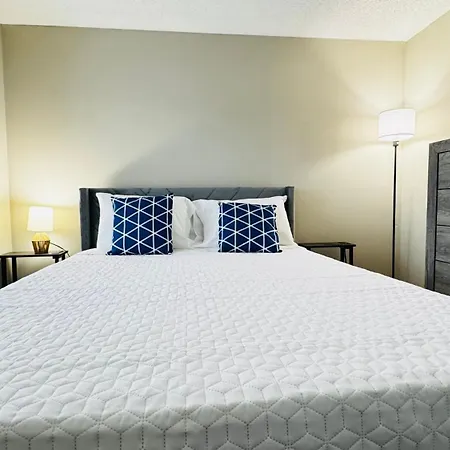 Homestay Comfort Escape, In With Shared Common Spaces *