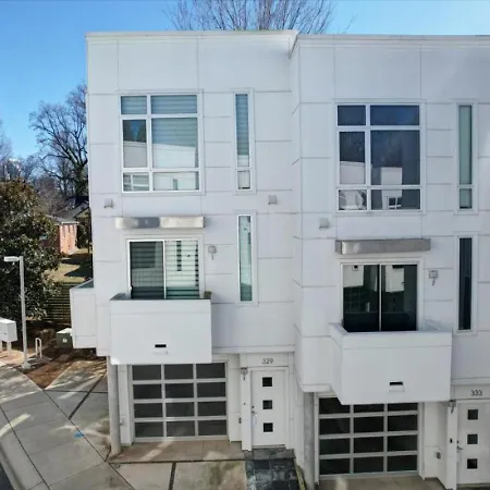 Modern 1br Stylish Near Uptown Clt Holiday home *