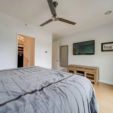 Sophisticated 3-story In Wesley Heights