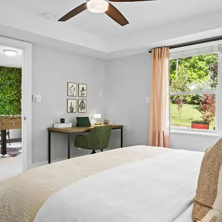 4bd Cozy Getaway | Eclectic, Central, Near Airport Charlotte