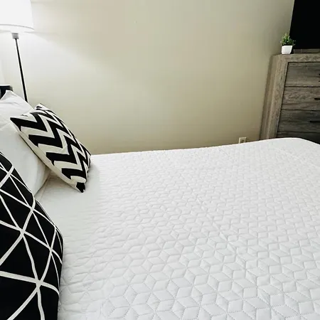 Homestay Comfort Escape, In With Shared Common Spaces